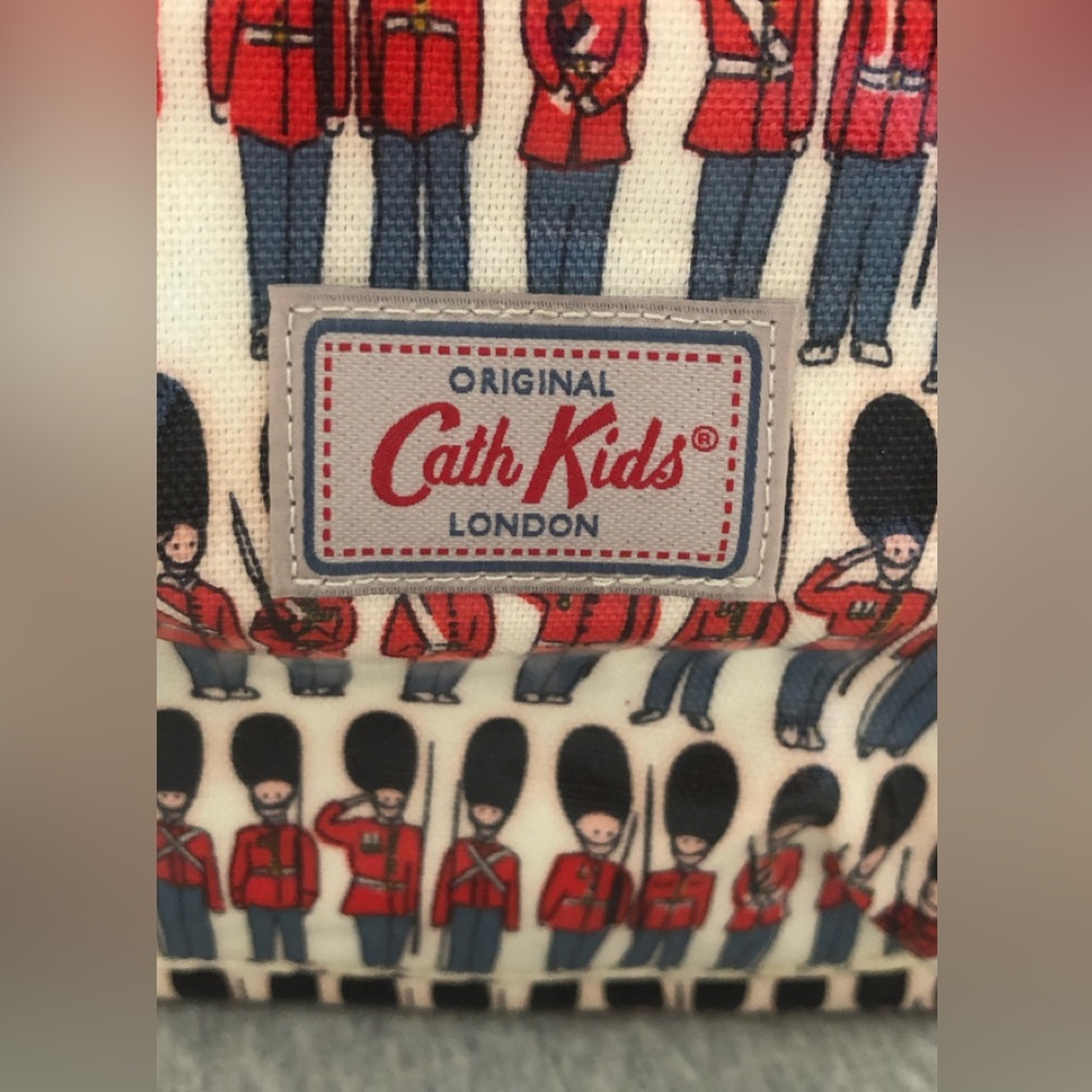 Cath Kids London Queen’s Guard Backpack British Royal Guard Kids Bag - Picture 8 of 13